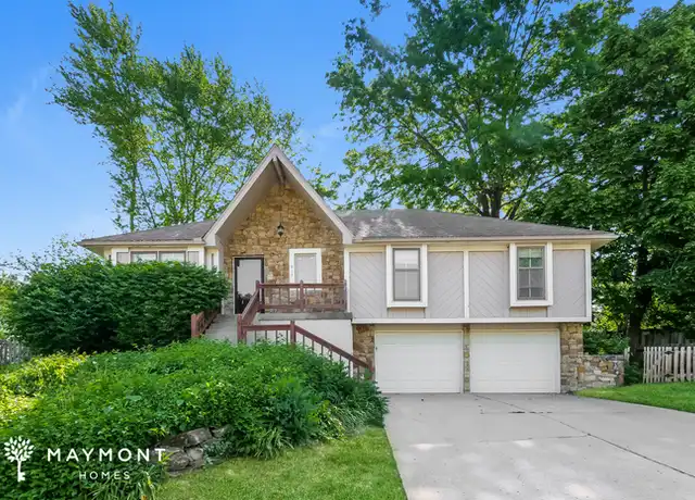 Property at 912 NW 41st St, Blue Springs, MO, 64015, 4 beds, 2 baths, [object Object]