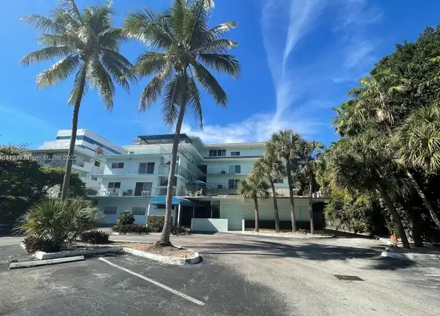 Property at 2539 S Bayshore Dr Unit 318AR, Miami, FL, 33133, 1 bed, 1 bath, [object Object]