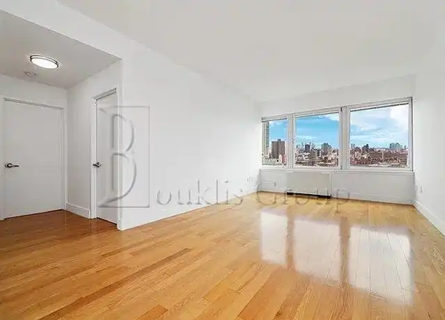 Property at 200 Water St, New York, NY, 10038, 4 beds, 2 baths, [object Object]