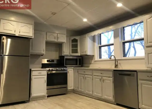Property at 15 Montvale Ave, Stoneham, MA, 02180, 2 beds, 1 bath, [object Object]