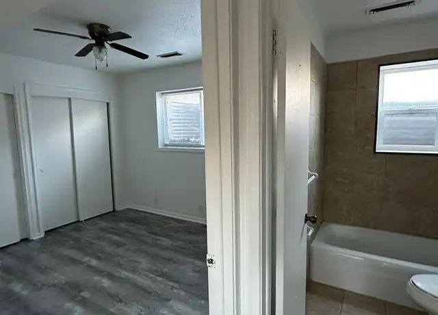 Property at 3506 Jackson St Unit 3508-8, Omaha, NE, 68105, 1 bed, 1 bath, [object Object]