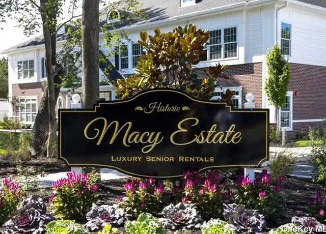 Property at 46 Islip Ave, Islip, NY, 11751, 2 beds, 2 baths, [object Object]