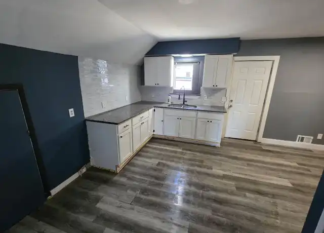 Property at 3172 W 73rd St Unit 2, Cleveland, OH, 44102, 2 beds, 1 bath, [object Object]