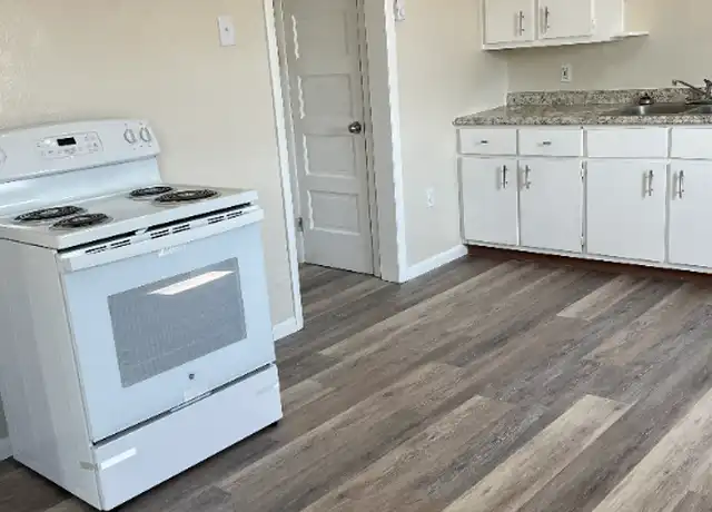 Property at 801 Lincoln St Unit 2F, Dickson City, PA, 18519, 1 bed, 1 bath, [object Object]