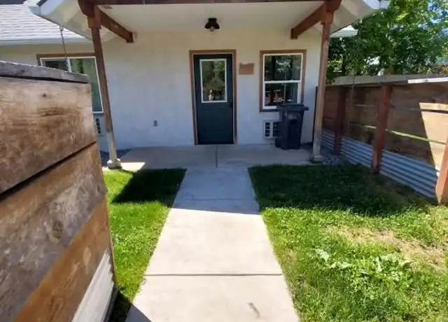 Property at 1860 Rogue River Hwy Unit 4, Grants Pass, OR, 97527, 1 bed, 1 bath, [object Object]