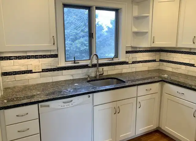 Property at 85 Andover Dr Unit 2, Peabody, MA, 01960, 2 beds, 1 bath, [object Object]