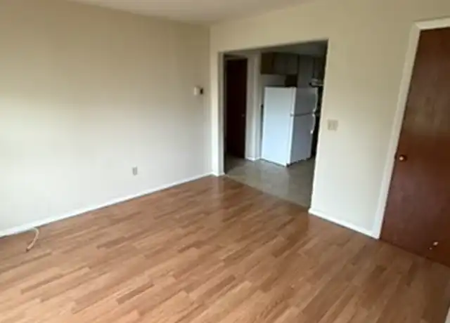Property at 67 Dallas Ter Apt 5, Waterbury, CT, 06705, 1 bed, 1 bath, [object Object]