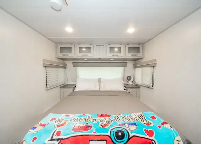 Property at 926 Elm St, Indianapolis, IN, 46203, 1 bed, 1 bath, [object Object]