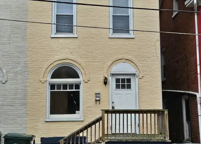 Property at 227 East Ave Unit 227, Hagerstown, MD, 21740, 2 beds, 1 bath, [object Object]
