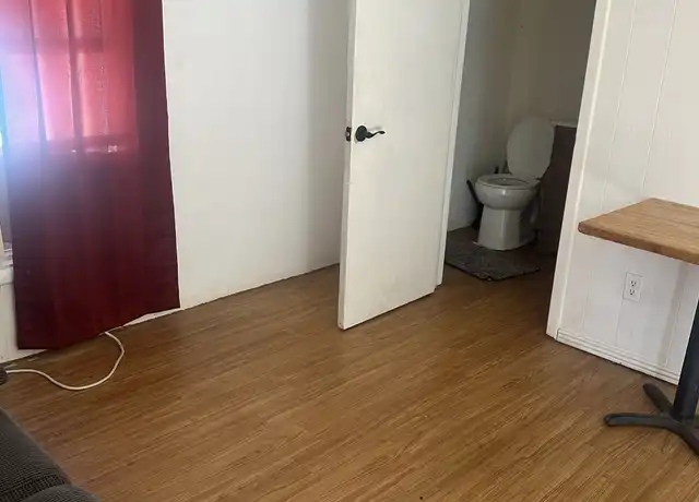 Property at 1428 7th Ave, Greeley, CO, 80631, 2 beds, 1 bath, [object Object]
