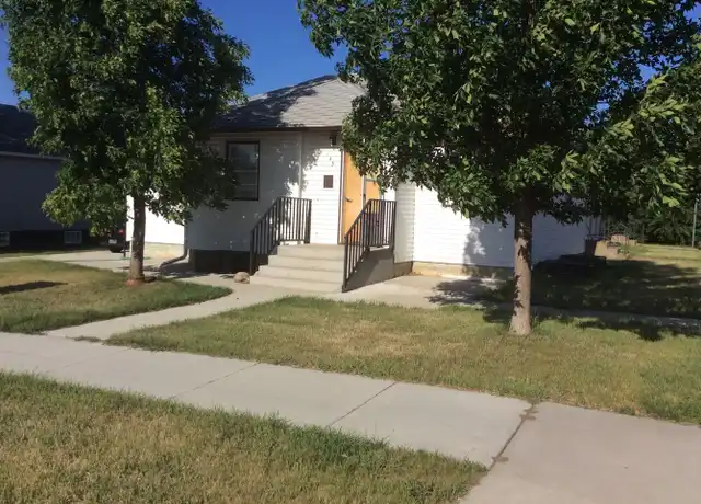 Property at 145 10th Ave W #2, Dickinson, ND, 58601, 1 bed, 1 bath, [object Object]