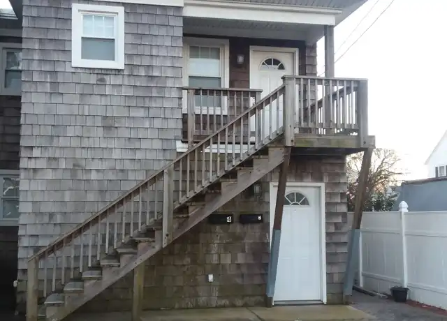 Property at 405 23 1/2 St, Virginia Beach, VA, 23451, 1 bed, 1 bath, [object Object]