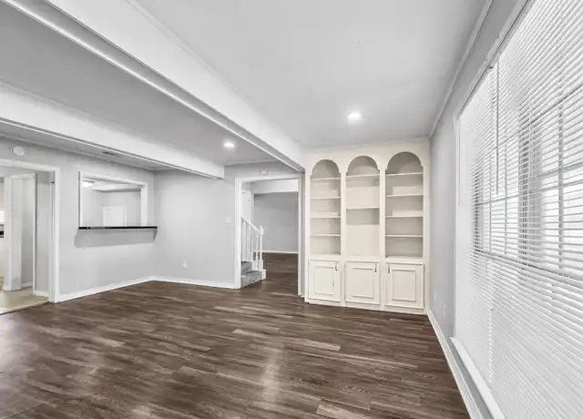 Property at 2404 Dalgreen Dr, Plano, TX, 75075, 4 beds, 2.5 baths, [object Object]