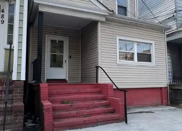 Property at 487 Van Cortlandt Park Ave Unit 2, Yonkers, NY, 10705, 3 beds, 1 bath, [object Object]