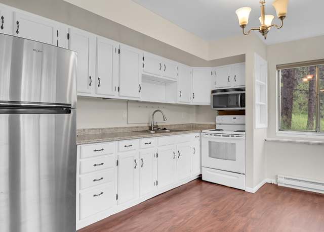 Photo of 5948 Lone Peak Dr Unit B, Evergreen, CO 80439