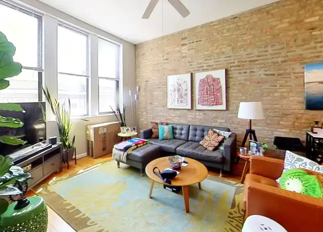 Property at 3454 N Southport Ave Unit 3454 2, Chicago, IL, 60657, 2 beds, 1 bath, [object Object]
