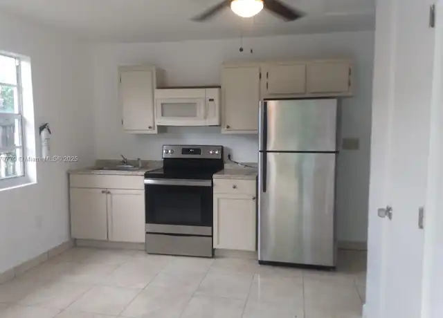 Property at 980 NW 109th St Unit B-Rear, Miami, FL, 33168, 1 bed, 1 bath, [object Object]