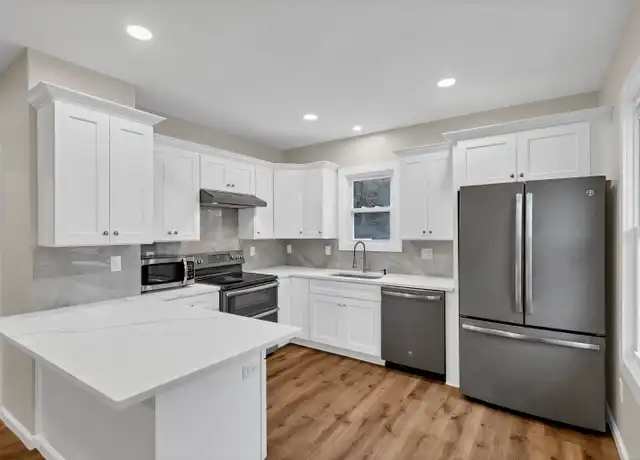 Property at 191 Boston Post Rd, East Lyme, CT, 06333, 2 beds, 1 bath, [object Object]