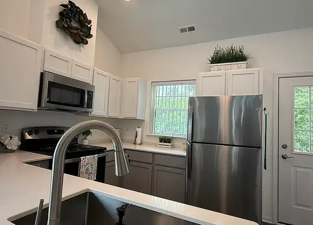 Property at Highland Knolls - 2180 Hawthorne Dr, Marion Township, MI, 48843, 1-2 bed, 1-2 bath, [object Object]
