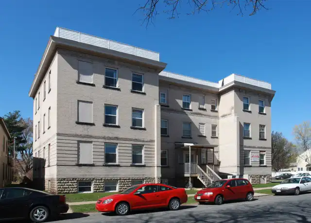 Property at 920 Oxford Ave Apt 9, Eau Claire, WI, 54703, 1 bed, 1 bath, [object Object]