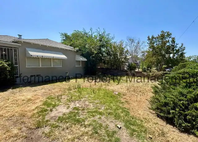 Property at 1020 R St, Bakersfield, CA, 93304, 3 beds, 1 bath, [object Object]