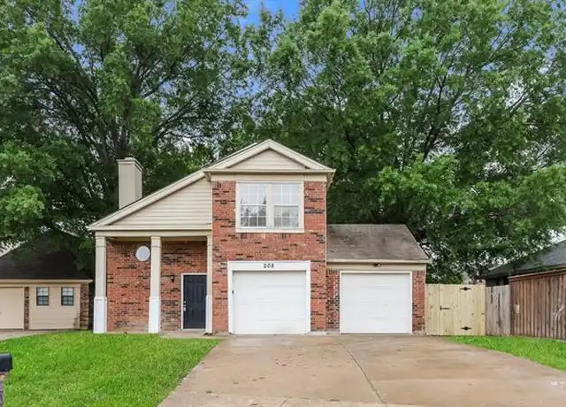 Property at 208 Spanish Moss Dr, Arlington, TX, 76018, 3 beds, 2 baths, [object Object]