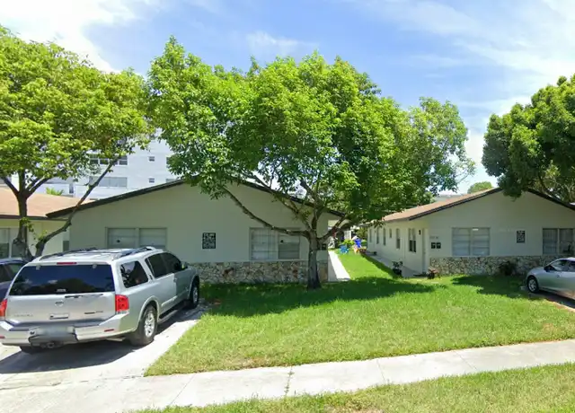 Property at 1705 Adams St Unit 1705, Hollywood, FL, 33020, 3 beds, 2 baths, [object Object]
