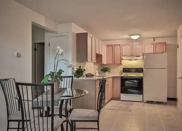 Property at Hudson Gardens - 6 Charles St, Hudson, NH, 03051, 1 bed, 1 bath, [object Object]