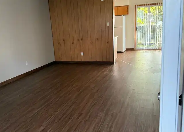 Property at 11485 SW Greenburg Rd Unit 372-09, Tigard, OR, 97223, 2 beds, 1 bath, [object Object]