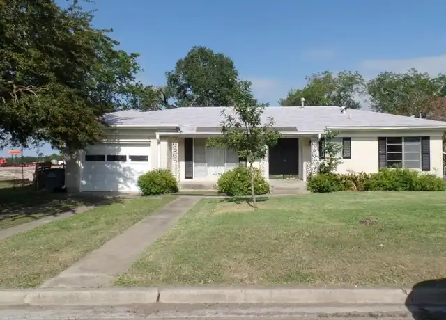 Property at 102 E Park Ave, Victoria, TX, 77901, 2 beds, 2 baths, [object Object]