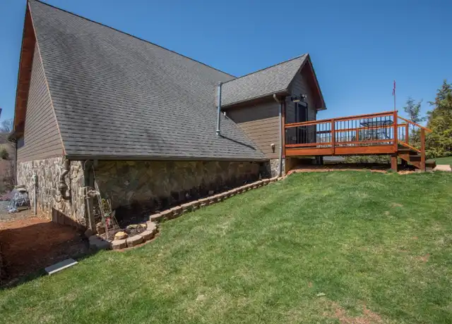 Property at 148 Westwood Acres Dr Unit 2, West Jefferson, NC, 28694, 1 bed, 2 baths, [object Object]