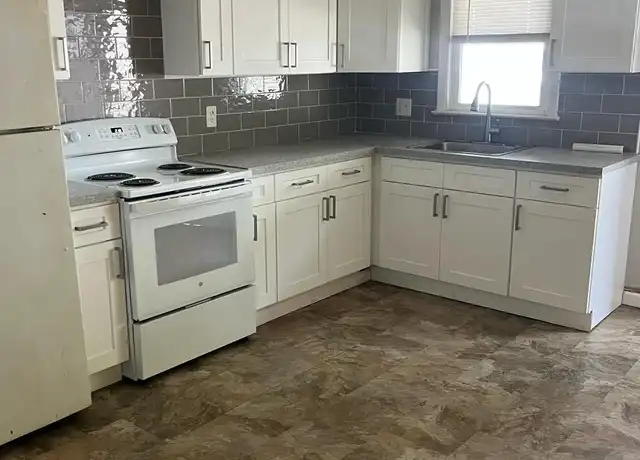 Property at 49 6th St Unit 3rd, Derby, CT, 06418, 2 beds, 1 bath, [object Object]