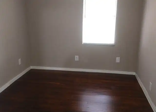 Property at 635 SE 27th St, Oklahoma City, OK, 73129, 2 beds, 1 bath, [object Object]