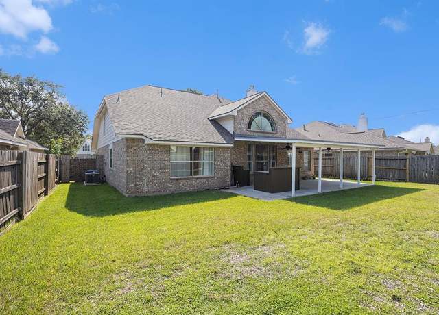 Photo of 3603 Beacon Hill Dr, Pearland, TX 77584