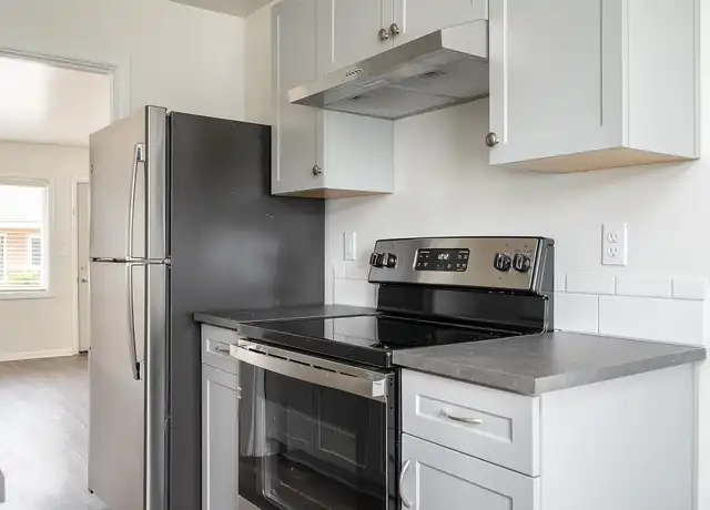Property at Clinton Court - 2725 SE 29th Ave, Portland, OR, 97202, 1 bed, 1 bath, [object Object]