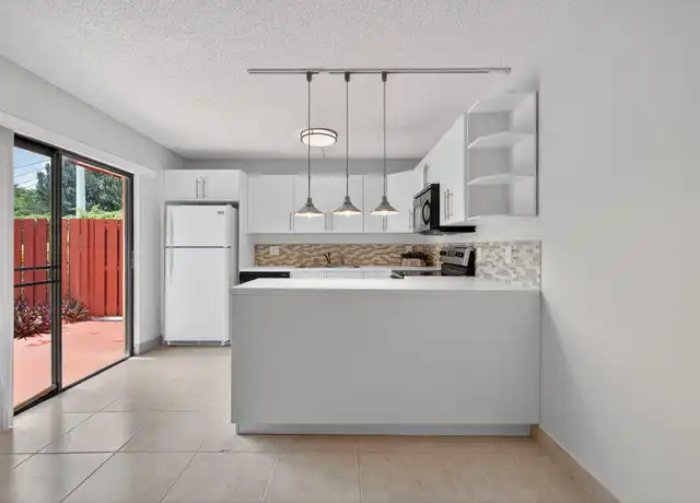 Property at 3312 Spanish Wells Dr Unit 47A, Delray Beach, FL, 33445, 2 beds, 2.5 baths, [object Object]