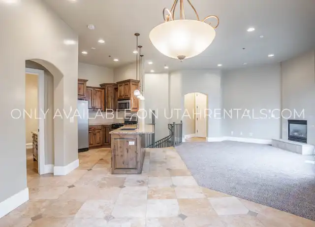 Property at 5176 N University Ave #418, Provo, UT, 84604, 3 beds, 2.5 baths, [object Object]