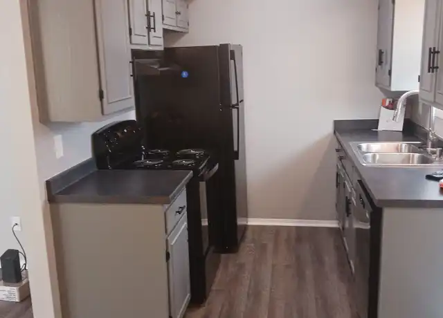 Property at 2911 George Washington Blvd Unit 2911-4, Wichita, KS, 67210, 2 beds, 1 bath, [object Object]