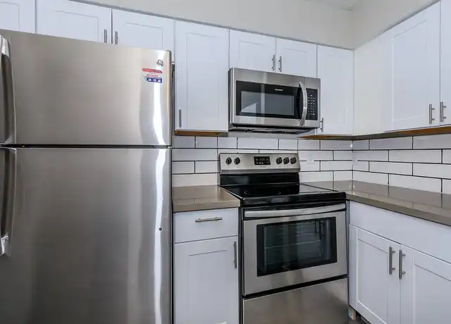 Property at Tides on 61st Ave - 6060 W Royal Palm Rd, Glendale, AZ, 85302, 0-1 beds, 1 bath, [object Object]