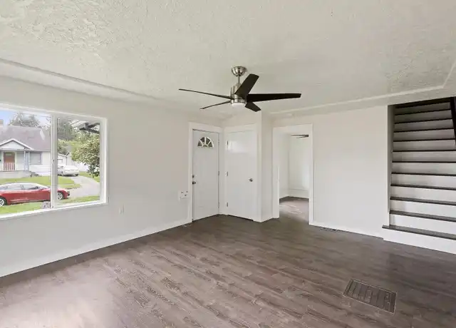 Property at 3029 N Hunt St, Portland, OR, 97217, 3 beds, 1 bath, [object Object]
