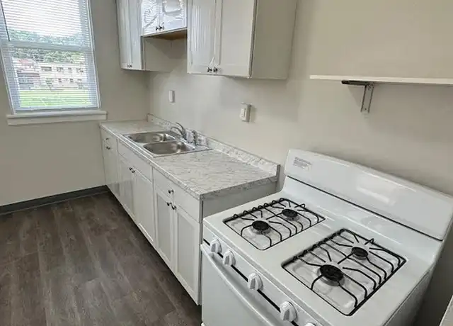 Property at 519 Marwood Ave, McKees Rocks, PA, 15136, 2 beds, 1 bath, [object Object]