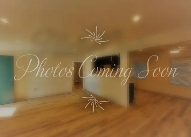 Property at 933 Alamitos Ave Unit 11, Long Beach, CA, 90813, 2 beds, 1 bath, [object Object]