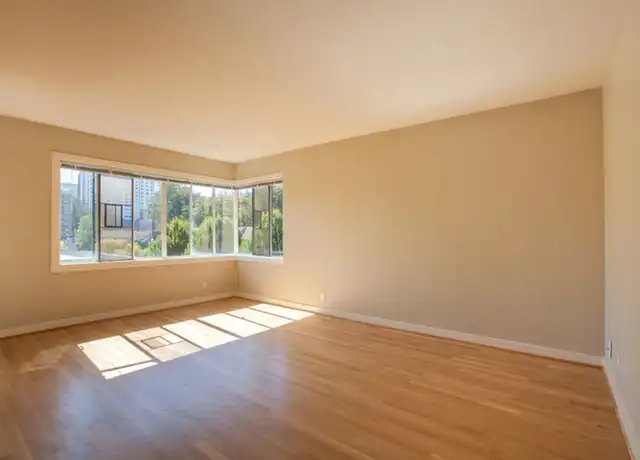 Property at ROSE PLAZA APARTMENTS (RISI01) - 2199 NW Everett St, Portland, OR, 97210, 1 bed, 1 bath, [object Object]