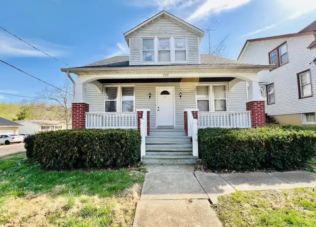 Property at 700 W 3rd St Unit A, Washington, MO, 63090, 2 beds, 1 bath, [object Object]