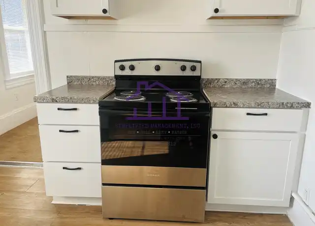 Property at 111 Ash St Unit 9, Lewiston, ME, 04240, 1 bed, 1 bath, [object Object]
