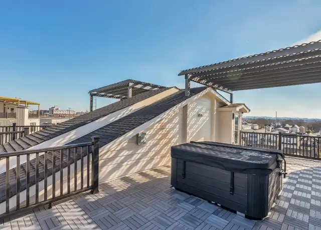 Property at 5301 Centennial Blvd, Nashville, TN, 37209, 4 beds, 4 baths, [object Object]