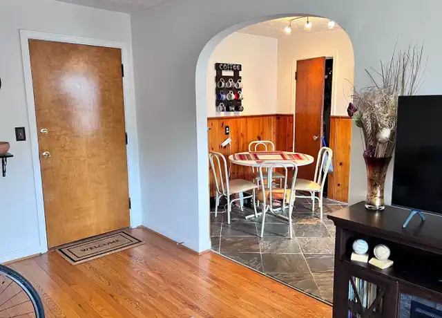 Property at 3834 Hyde Park Ave Unit 08, Cincinnati, OH, 45209, 1 bed, 1 bath, [object Object]