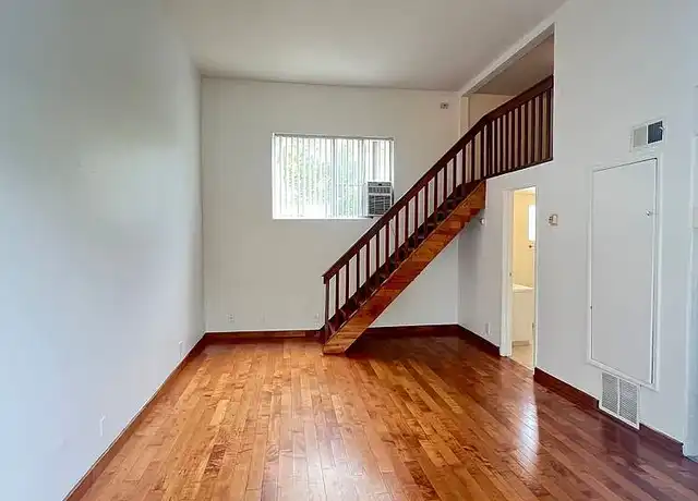 Property at 2535 Kansas Ave, Santa Monica, CA, 90404, 0 beds, 1 bath, [object Object]