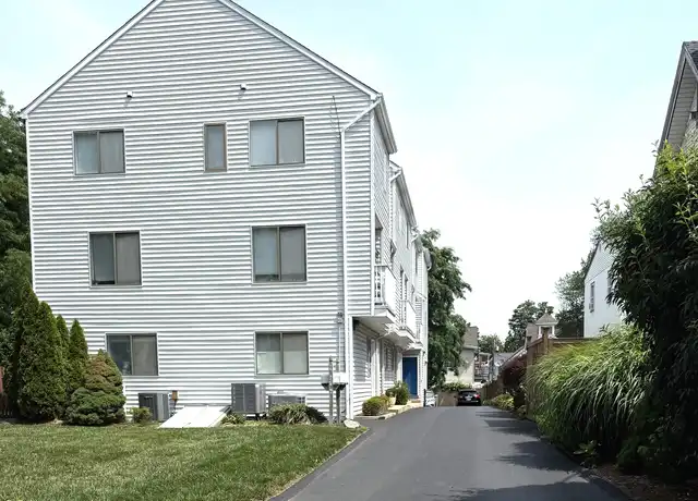 Property at 16 Arch St #6, Norwalk, CT, 06850, 2 beds, 1.5 baths, [object Object]