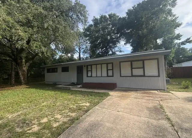 Property at 143 Edward Cir, Valparaiso, FL, 32580, 3 beds, 1.5 baths, [object Object]